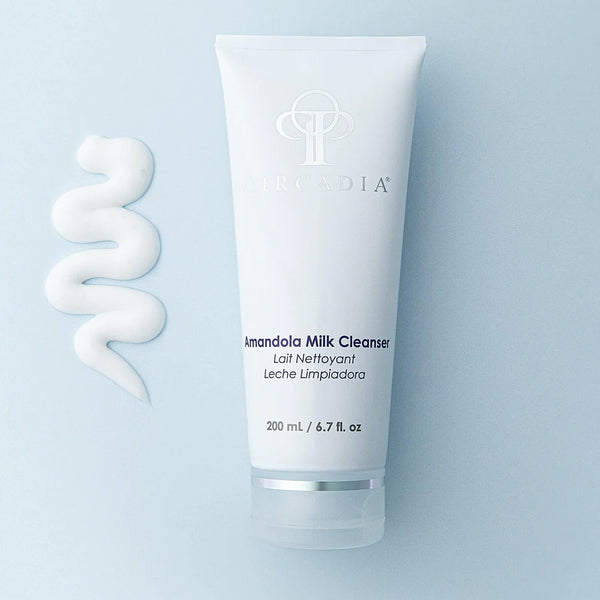 This conditioning almond milk cleanser contains Lactic and Mandelic Acids that gently exfoliate, hydrate and brighten damaged skin